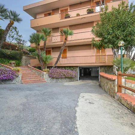 公寓 2 Bedroom In 圣托·斯特凡诺·阿尔马尔